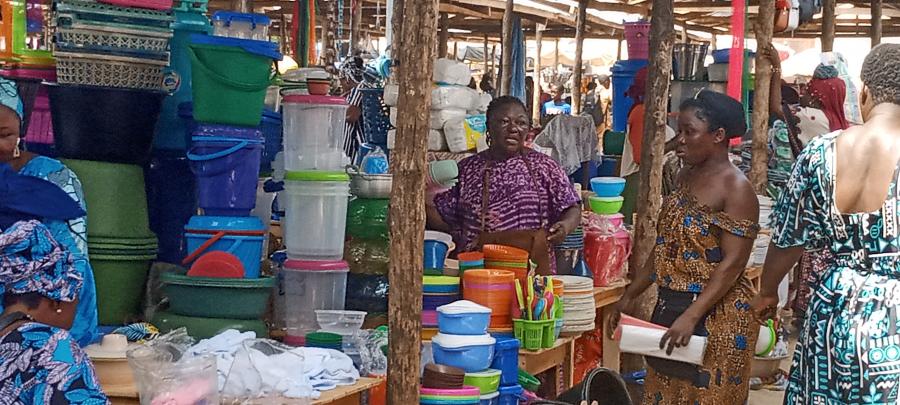 Démarrage effectif des activités commerciales sur le site  Togo grain :  les femmes du marché d'Agoè-Assiyéyé saluent la promptitude du président Faure Gnassingbé