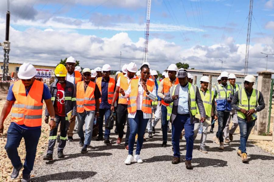 Électricit&eacute; pour tous : la ministre Aziabl&eacute; satisfaite de l'avancement des travaux du projet KAMADAMA